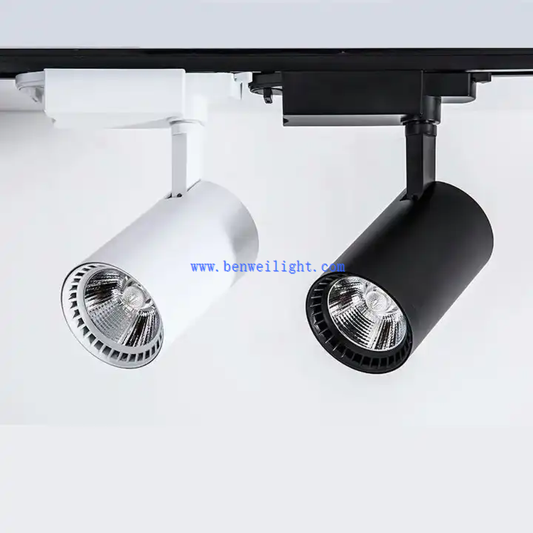 LED track light in Clothes shop 1 LED track light in Clothes shop 1