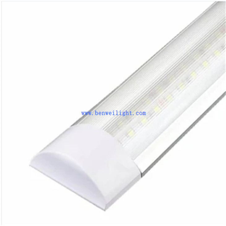 Wide Flat Tube LED Batten Light (1)